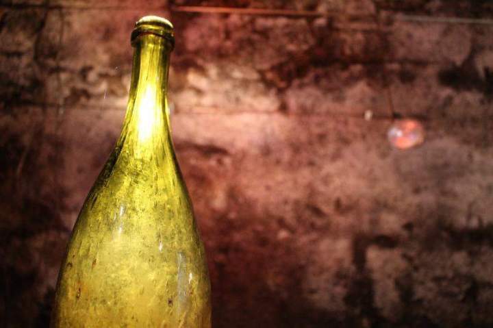 Collection de bouteilles anciennes Celles-sur-Ource